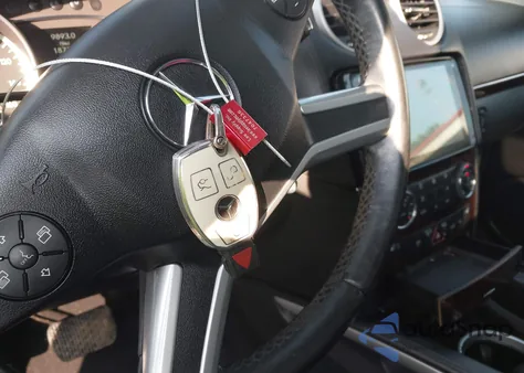 2010 Mercedes-Benz Gl 450 4Matic z USA, uszkodzony, nr VIN 4JGBF7BE4AA611195